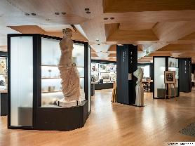 Louvre Museum Store
