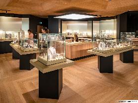 Louvre Museum Store