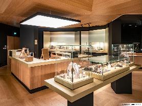 Louvre Museum Store